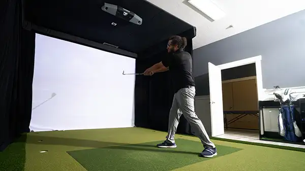 Indoor Golf practice with Foresight Falcon